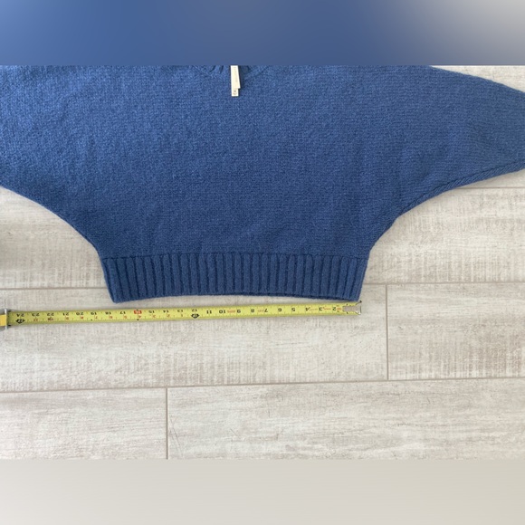 Aritzia Babaton Alpaca Sweater - Picture 4 of 9